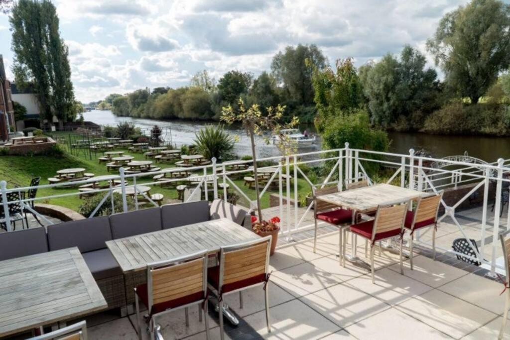 Unrivalled Location - Five Star - Worcester Apartment Ngoại thất bức ảnh